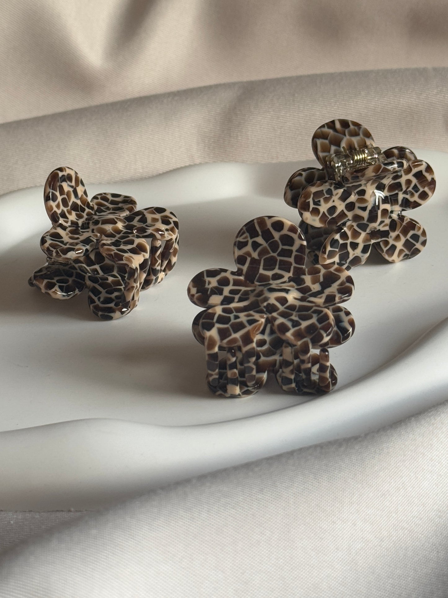 Haarklammer FLOWERFUL MINI aus Acetat | BROWN MOSAIC