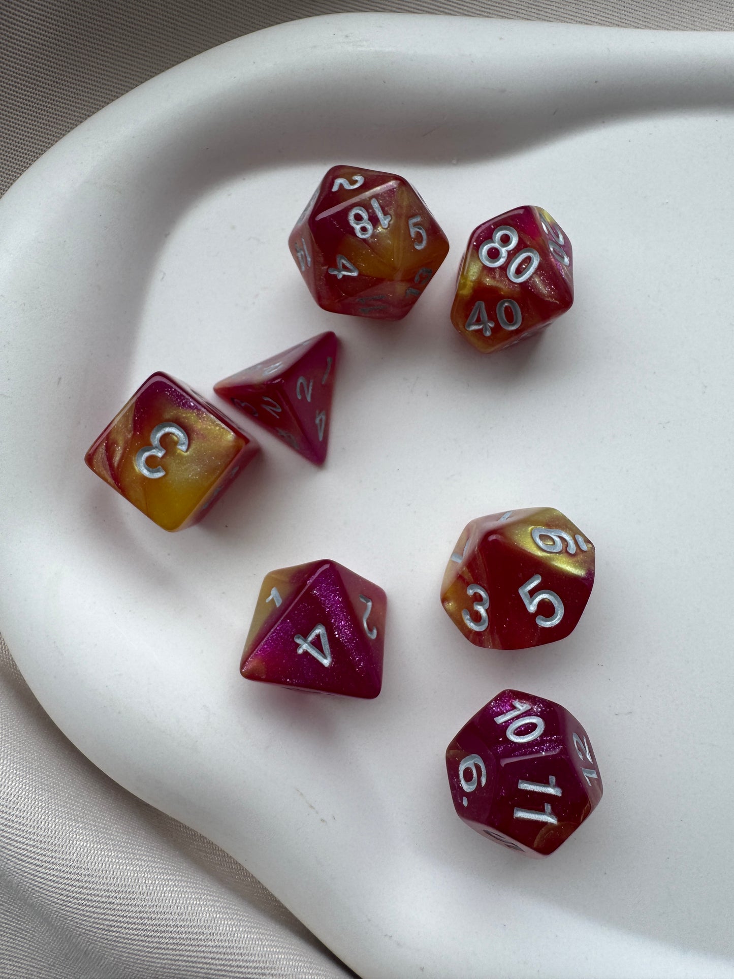 Würfel 7er Set UNIVERSE | RED
