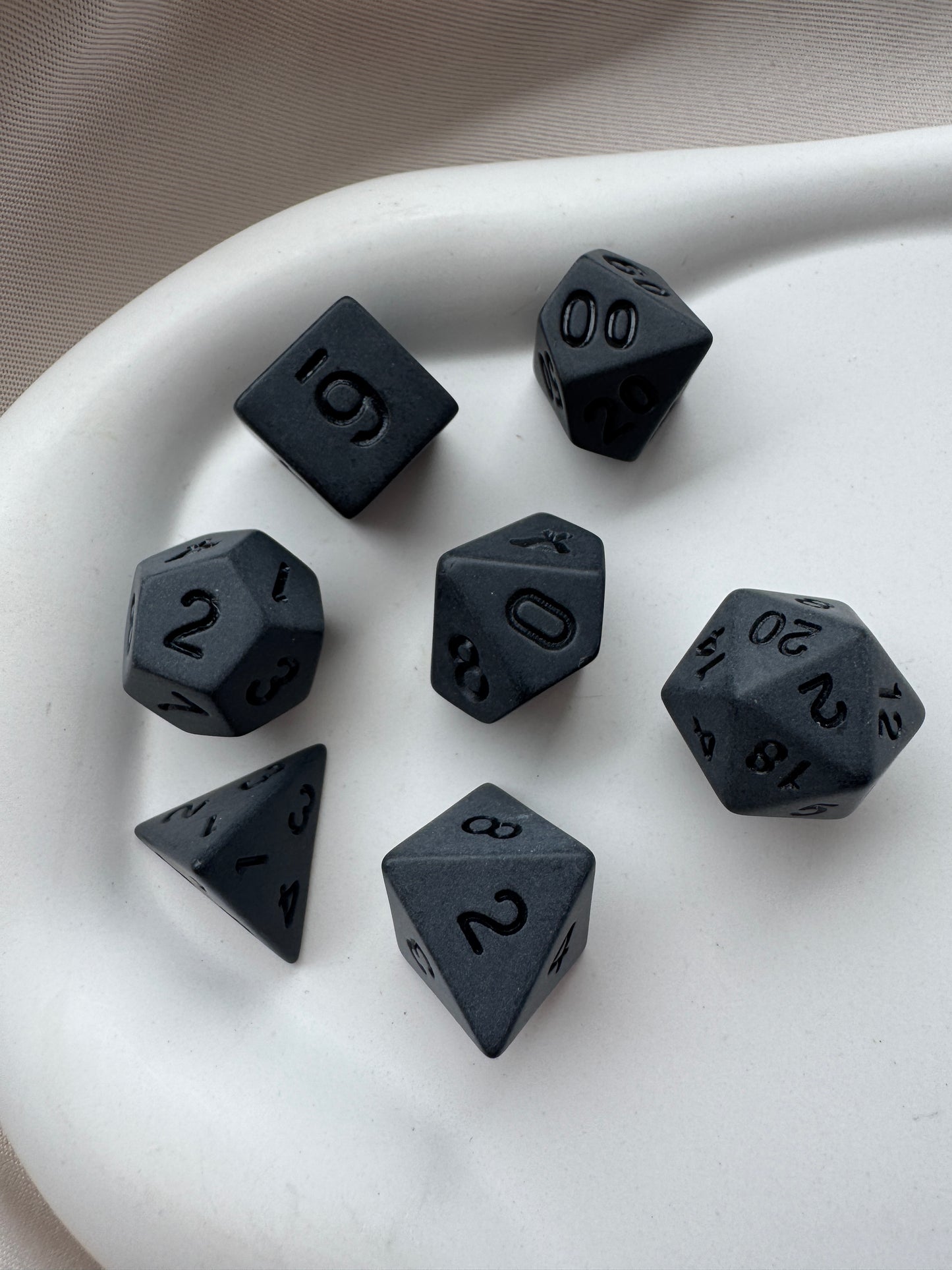 Würfel 7er Set MATT | SCHWARZ