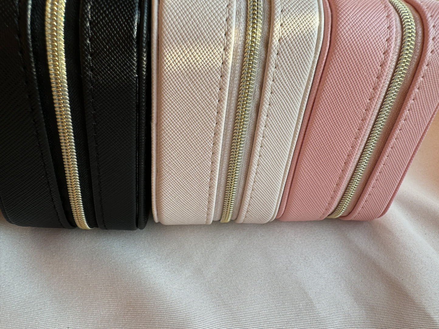 Travel Essentials | SCHMUCKBOX