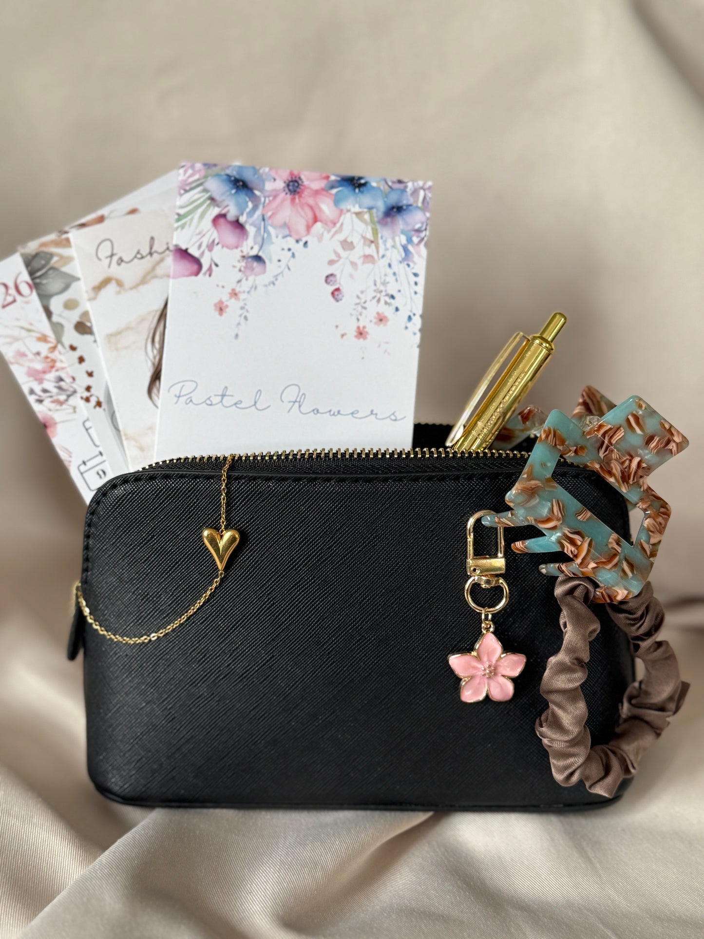 MYSTERY COSMETIC BAG | S