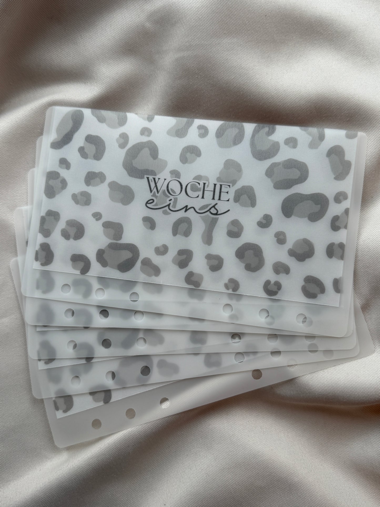LEO EDITION personalisierte HANDMADE Umschläge A6 Milky | GREY LEO