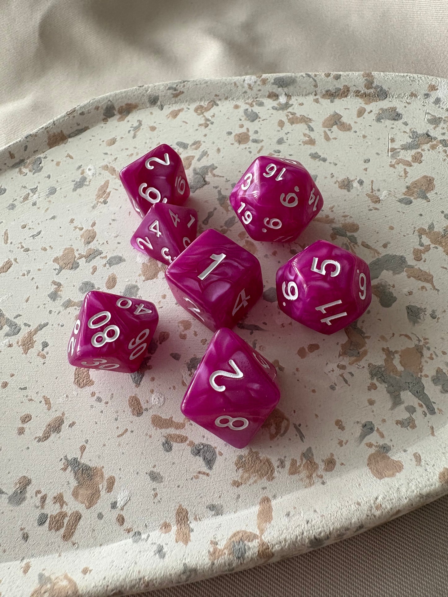 Würfel 7er Set GLOSSY | DARK PINK