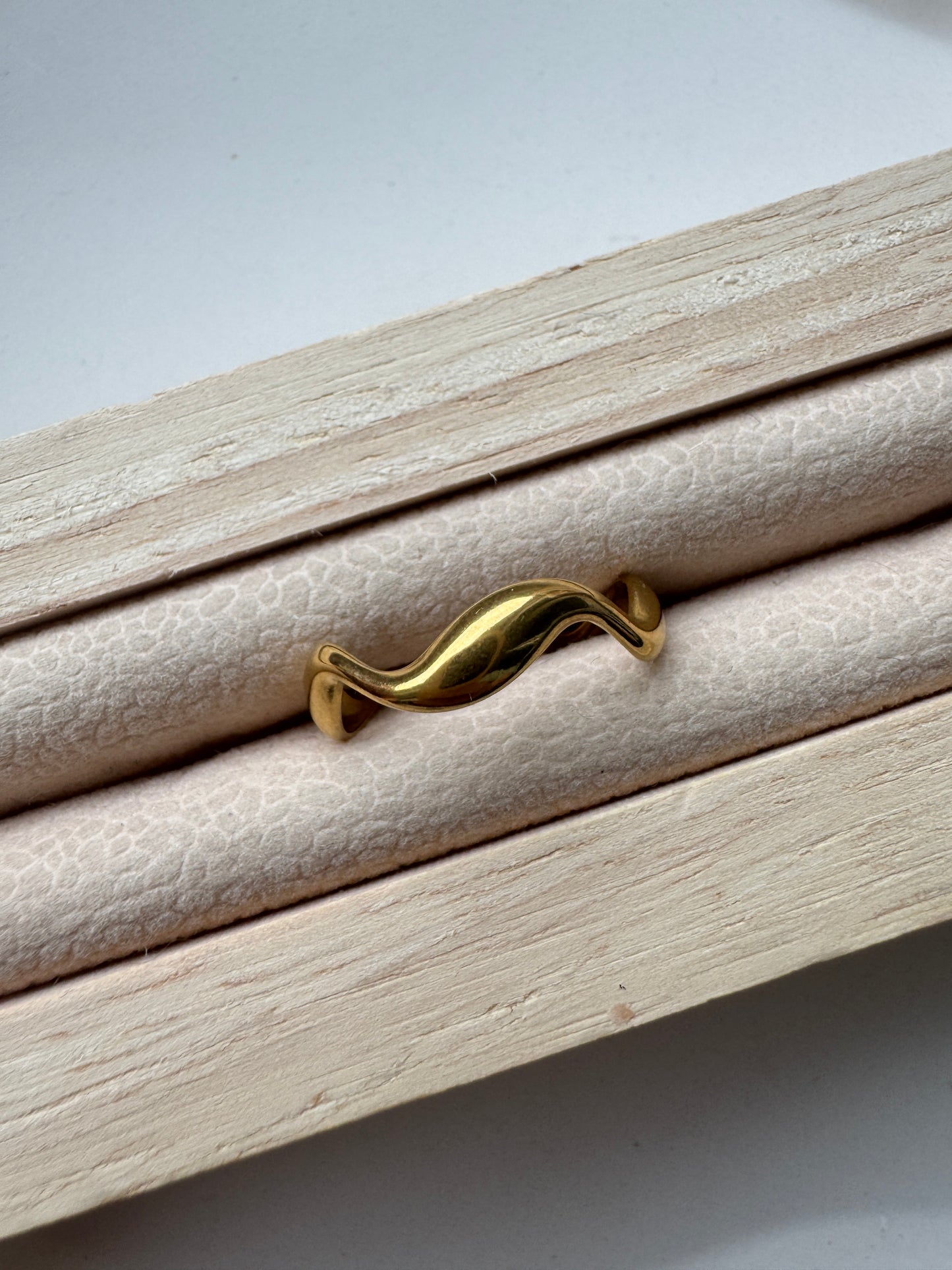 Ring WAVE | GOLD