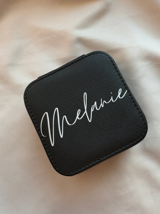Travel Essentials | SCHMUCKBOX