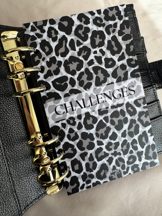 gelochte A6 Trennblätter mit Tracker foliert & 3D Aufschrift | BLACK LEO